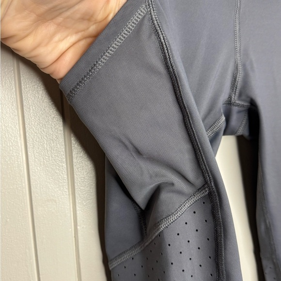 NWT LAYER 8 PHOENIX RISING LEGGINGS WOMEN'S S CAPRI YOGA CUTOUTS GRAY - Picture 10 of 10
